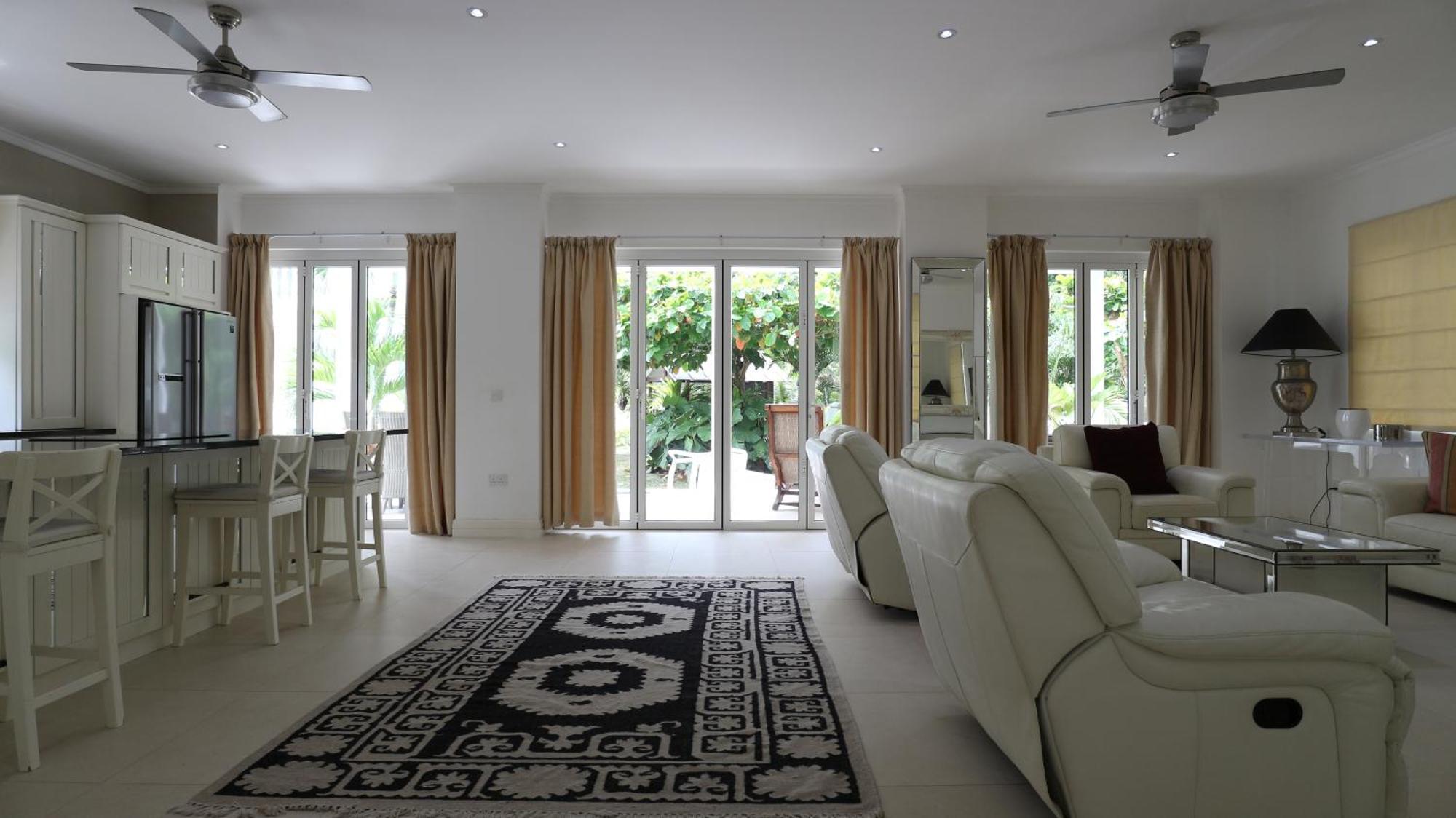 Las Brisas Villa - Chateau Elysium Beau Vallon  Exteriér fotografie