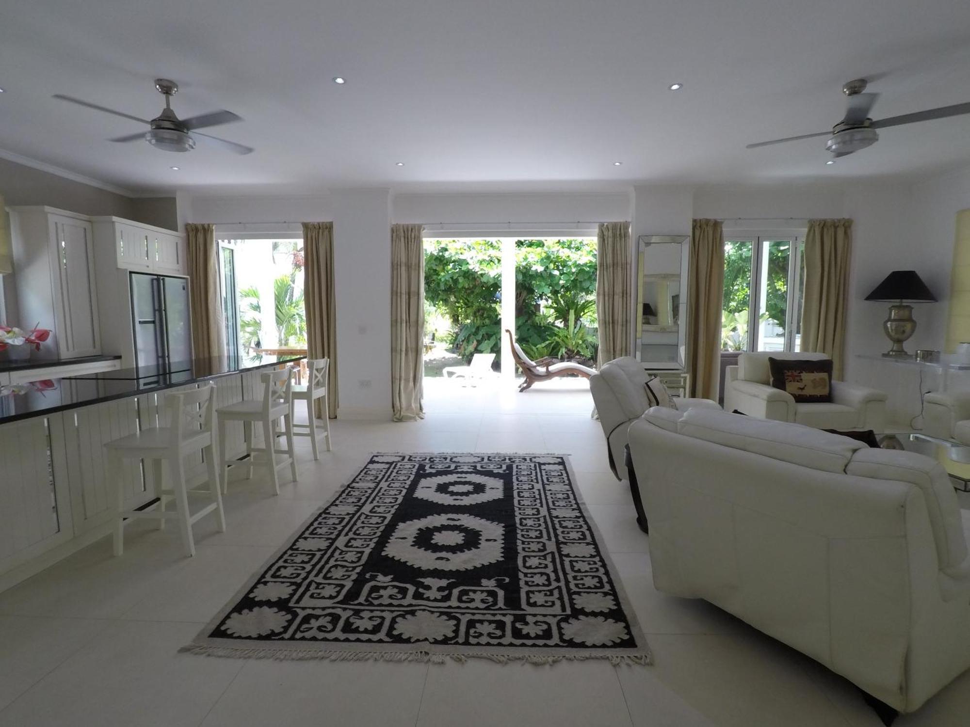 Las Brisas Villa - Chateau Elysium Beau Vallon  Exteriér fotografie